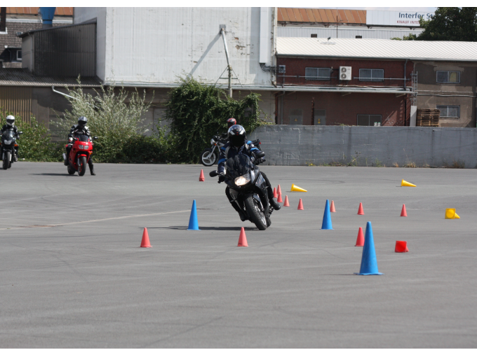 Ladies Only Fahrsicherheitstraining -  Dortmund  - Image 1