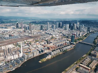 Frankfurt: 1-Hour Sightseeing Flight - Image 2