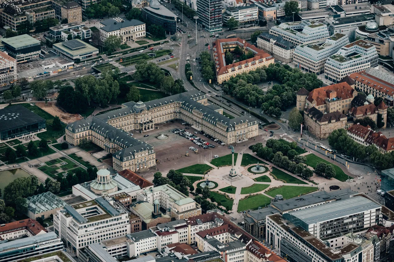 Stuttgart: 1-Hour Sightseeing Flight - Image 3