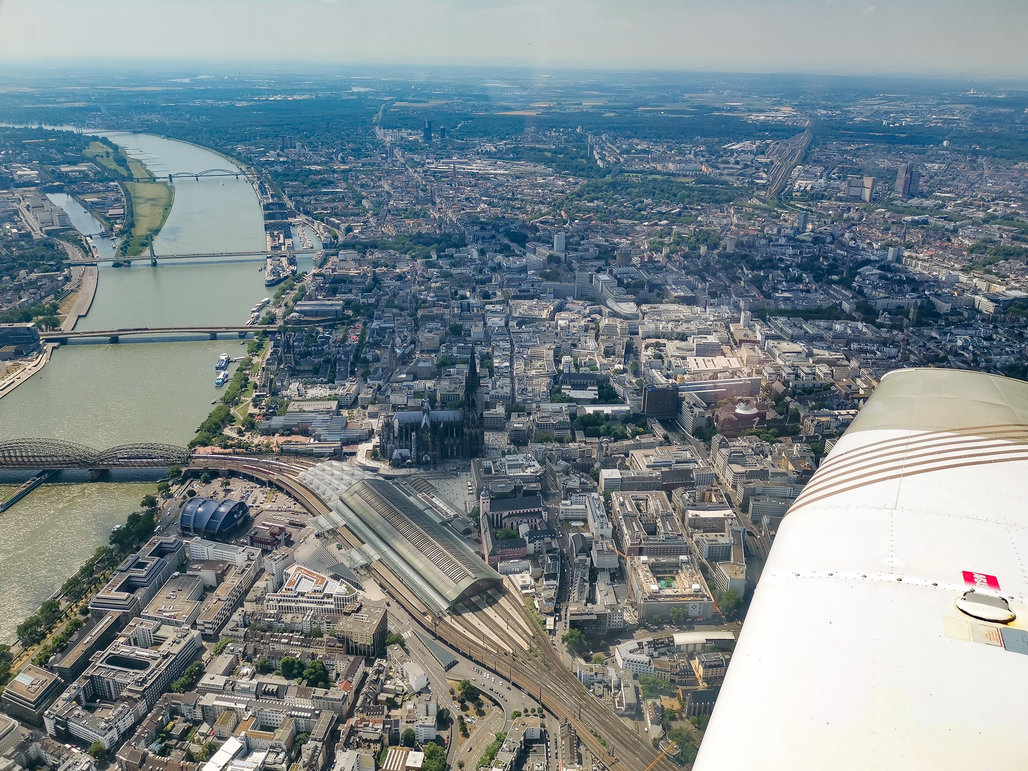 Cologne: 1-Hour Sightseeing Flight - Image 5