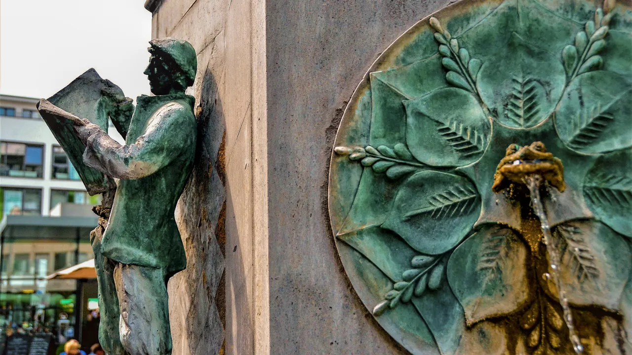 Discovery Walk in Cologne - beers, charming alleys and dwarfs - Image 6