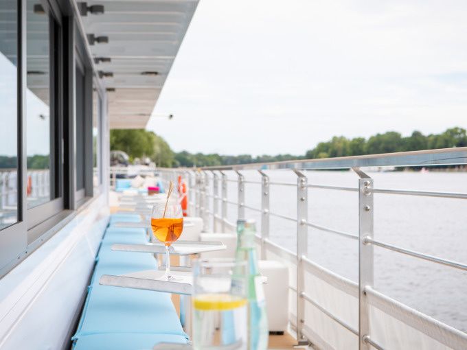 Berlin Highlight Tour ab Märkischem Ufer – entspannte Spreefahrt mit Solarschiff - Image 3