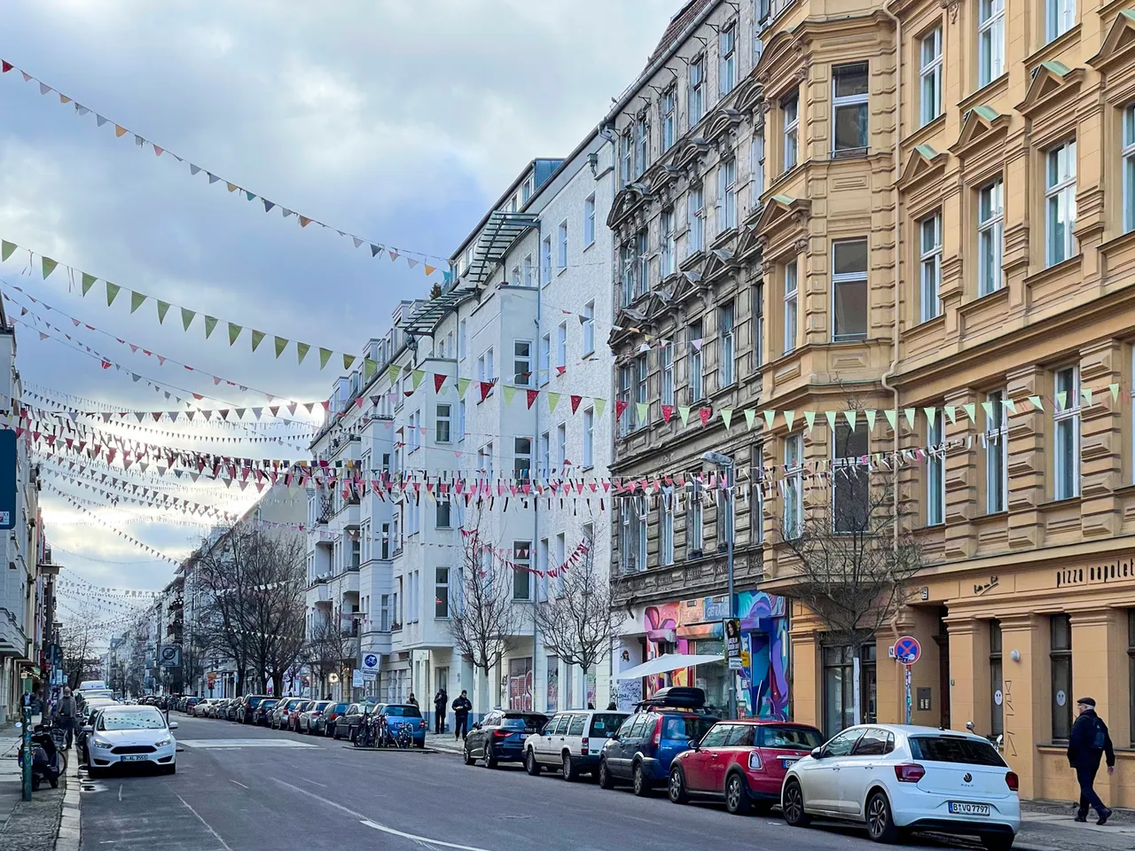 Self-guided discovery walk in Berlin's Prenzlauer Berg - Image 1