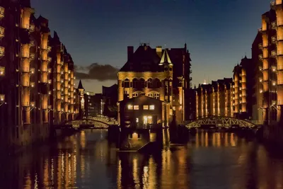 Rundgang durchs Kontorhausviertel und Speicherstadt - Gift Image