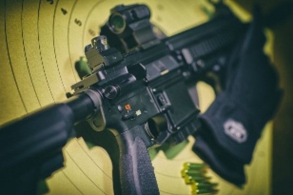 Sportliches Kurz und Langwaffen Training - Image 1