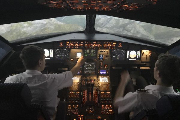 Flying Kids Training im A321-233