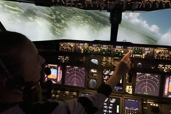 Boeing 737-800 NG - Der Sinkflug beginnt, kann man manuell machen, muss man aber nicht