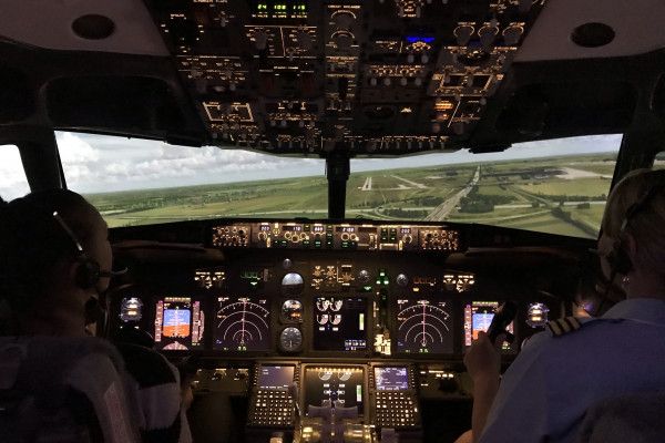 Boeing 737-800 NG - Runway insight, Cleared to land, Die Landebahn ist in Sicht, wir sind freigegeben zur Landung