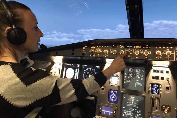 OK, jetzt ist der dritte Pilot an der Reihe, also Autopilot an.