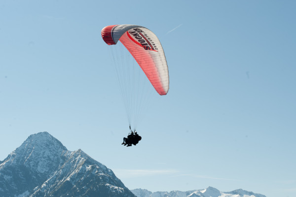 First Class Flug in Hippach vom Schwendberg - Image 1