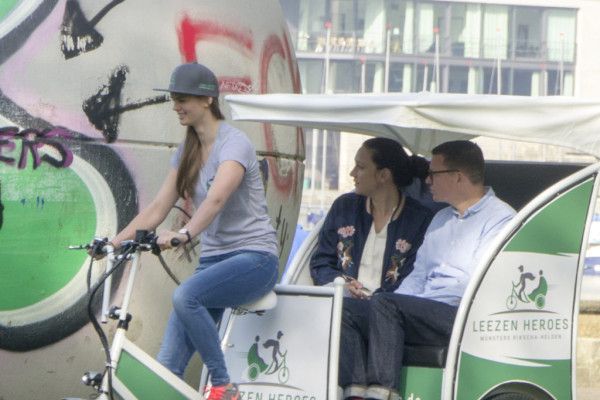 Private Guided Sculptures Tour on a Rickshaw in Münster - Image 0