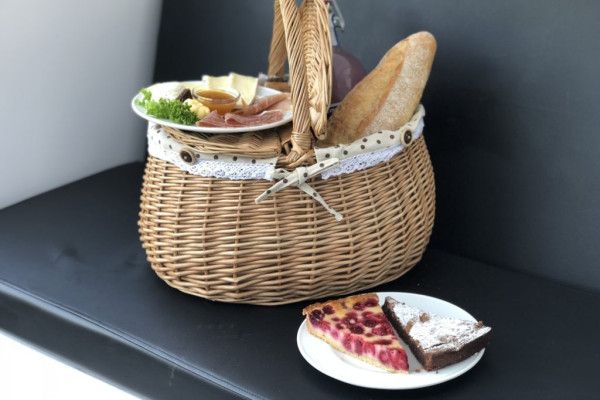 Private City Rickshaw Picnic Tour in Münster - Image 1