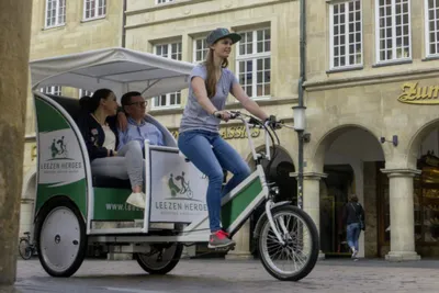 Private Guided Rickshaw City Tour in Münster - Image 0