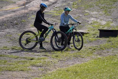 Vater Sohn Bikepark Kurs - Image 3