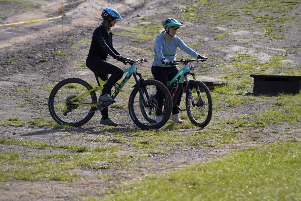 Vater Sohn Bikepark Kurs - Image 3