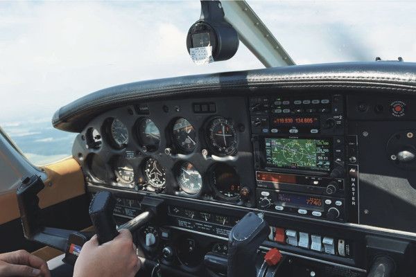Cockpit der PA28