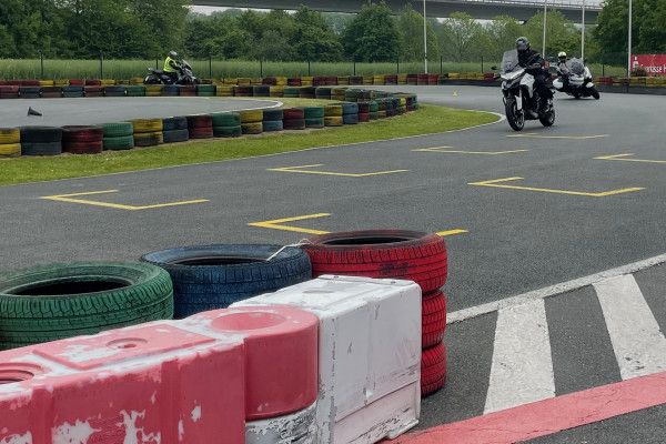 Kurventraining auf der Kartbahn - Image 3