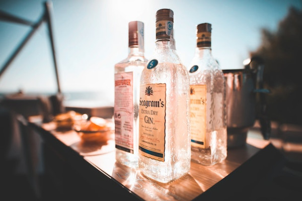 Probiere dich durch 10 Gins aus aller Welt in Dortmund - Gift Image