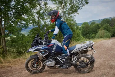 Enduro-Motorradtraining für Frauen - Gift Image