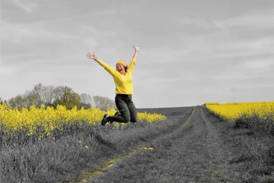 Frau, Freude, Springen, Leichtigkeit, Neubeginn