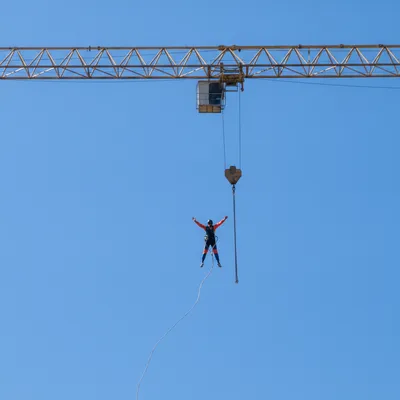 Bungee Jumping vom Kran - Gift Image