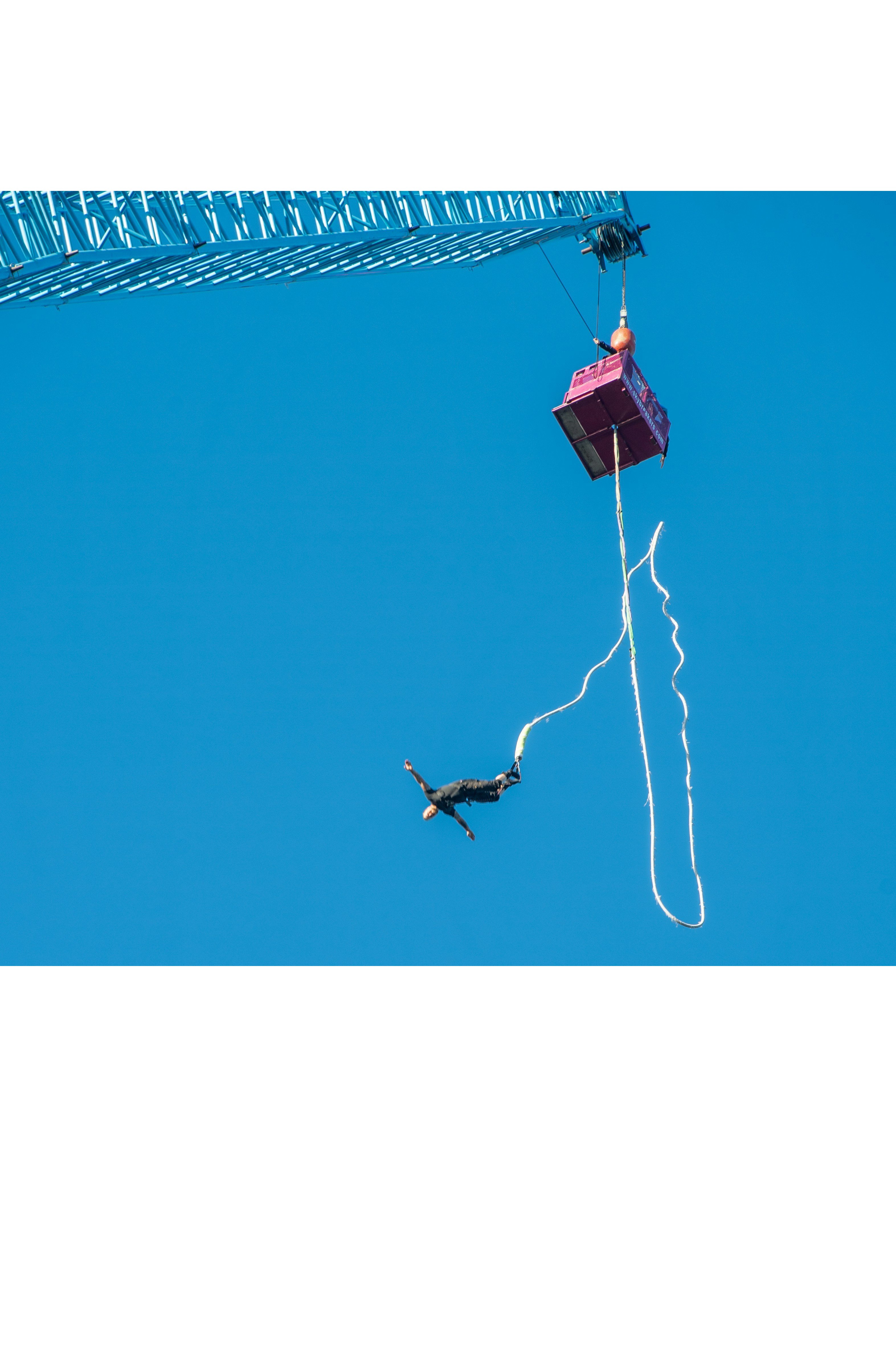 Bungee Jumping vom Kran - Gift Image