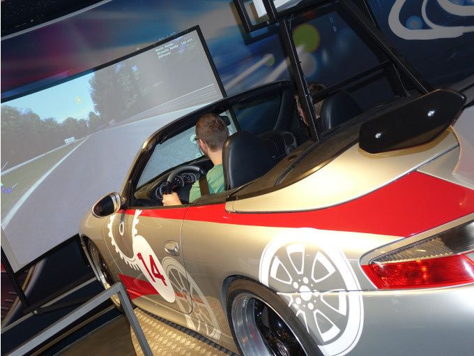 Porsche-Full-Motion-Rennsimulator (60 Minuten) - Image 4
