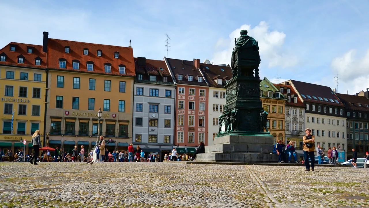 Discovery Walk in Munich’s Old Town - Image 4