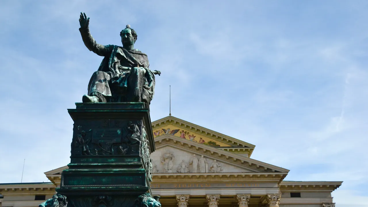 Discovery Walk in Munich’s Old Town - Image 3