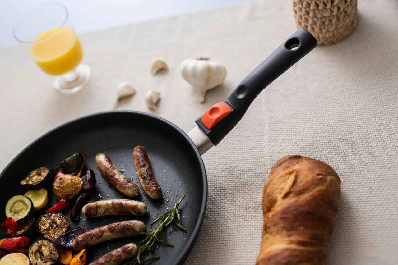 Sausages in a frying pan