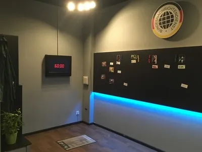 SECRET SERVICE - Image 6