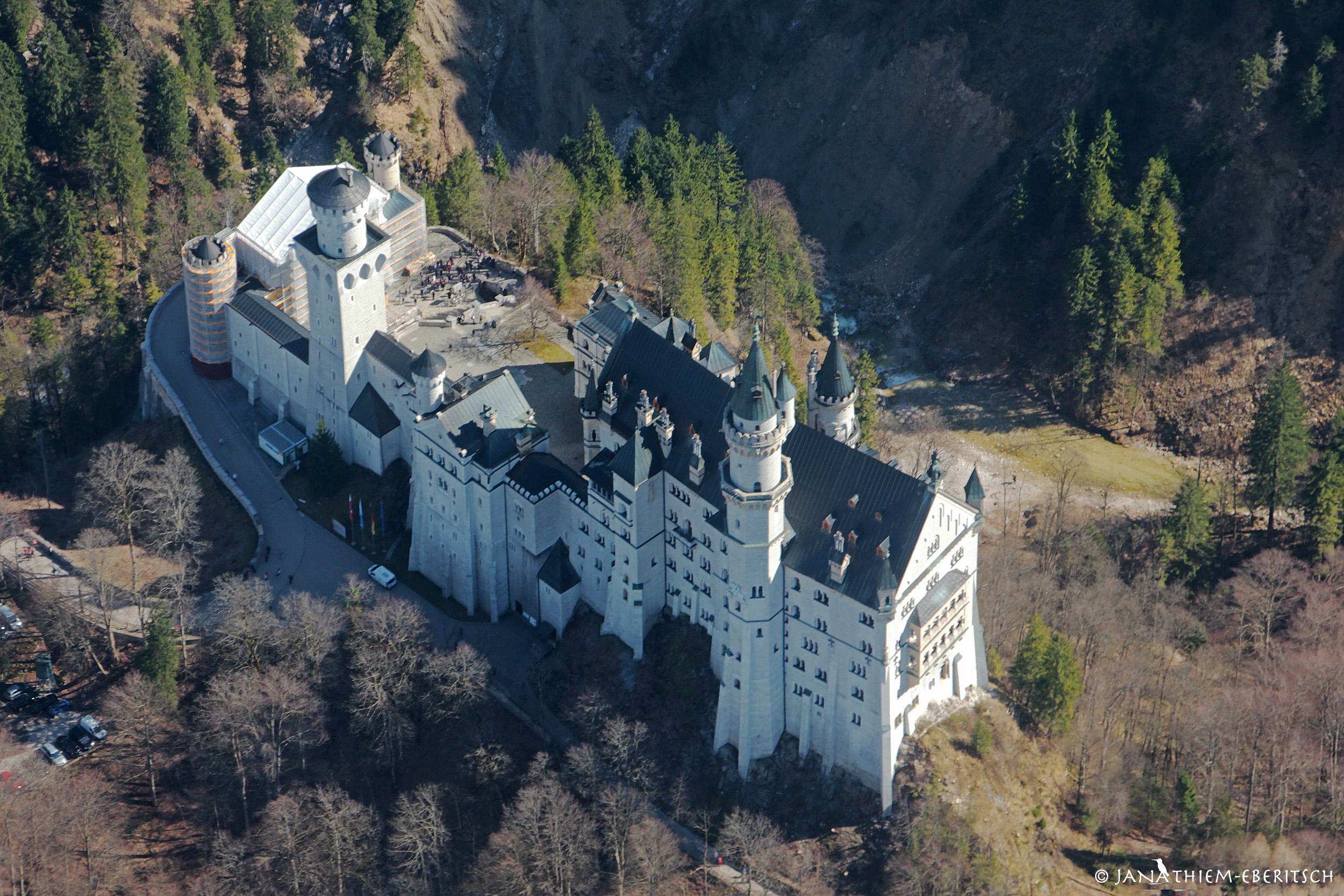 Munich and Bavarian Alps: 1h45 Sightseeing Flight - Image 4