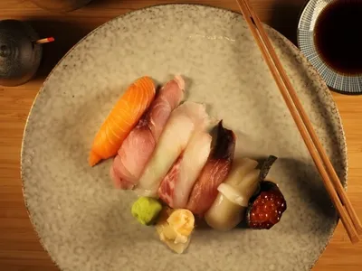 Sushi Tokyo Style - Image 1