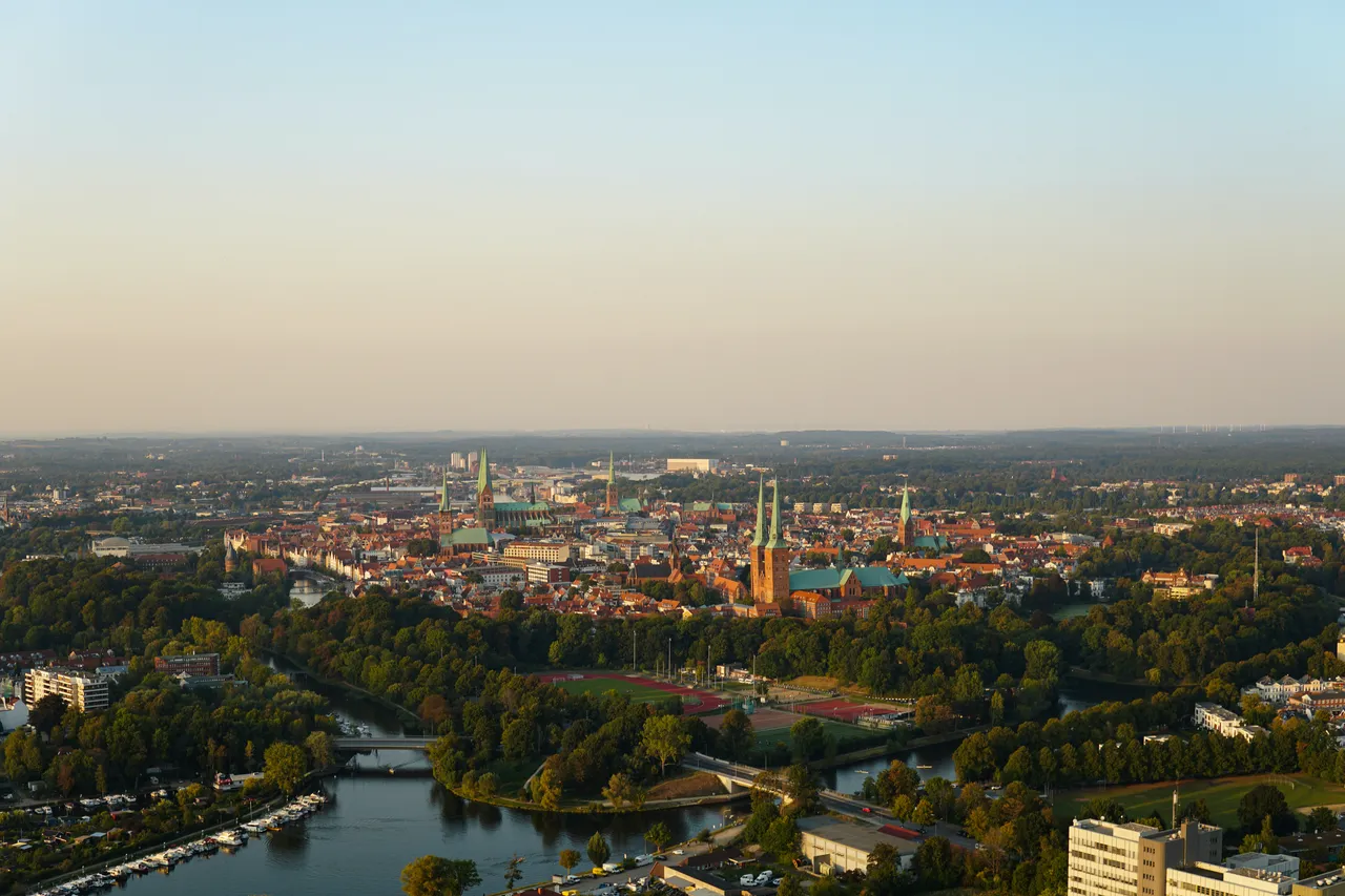 Lübeck : 1-Hour Sightseeing Flight - Image 3