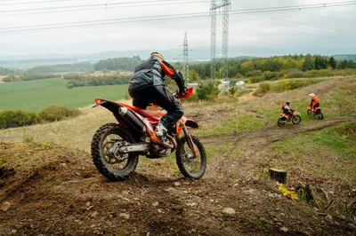Enduro-Motorradtraining für Pros (2 Tage) - Gift Image