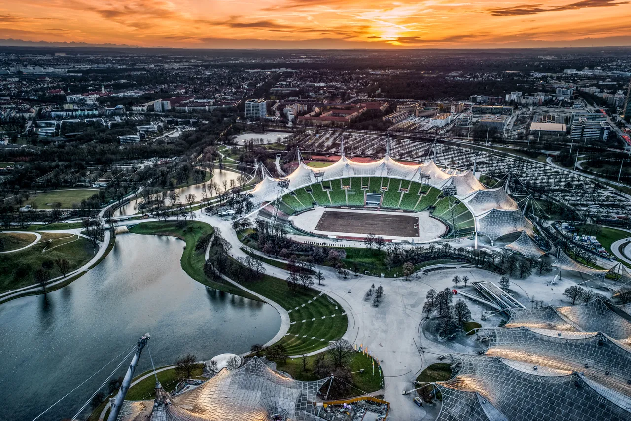 Munich: 1-Hour Sightseeing Flight - Image 1