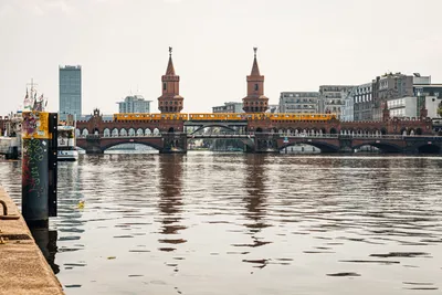 Auf dem Solarkatamaran durch das winterliche Berlin - Gift Image