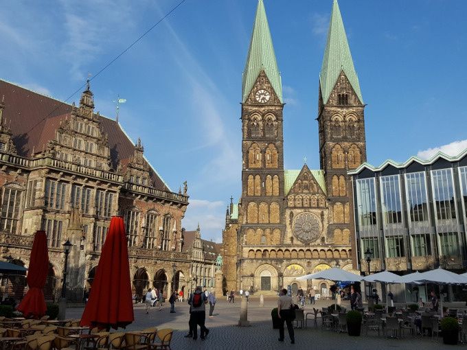 Guided city tour through the Old town in Bremen (public tours) - Image 2
