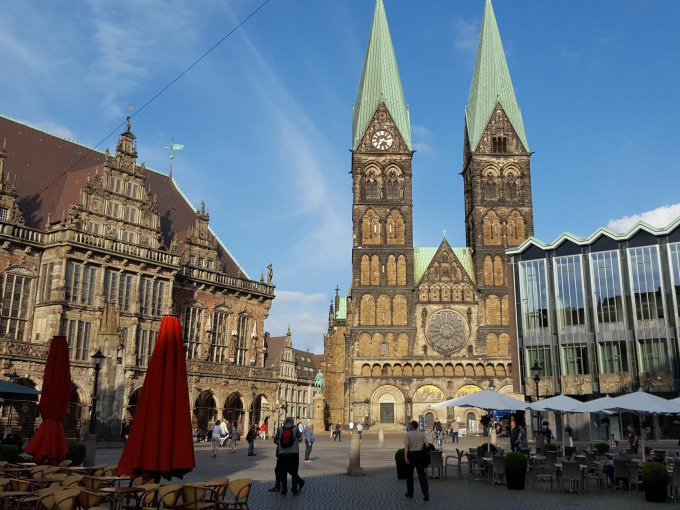 Guided city tour through the Old town in Bremen (public tours) - Image 2