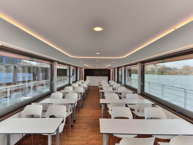 Berlin Ostwärts Tour mit Solarschiff – Spreefahrt durch Natur & Geschichte ab Oberbaumbrücke - Image 4