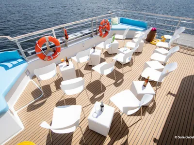 Berlin Ostwärts Tour mit Solarschiff – Spreefahrt durch Natur & Geschichte ab Oberbaumbrücke - Image 6