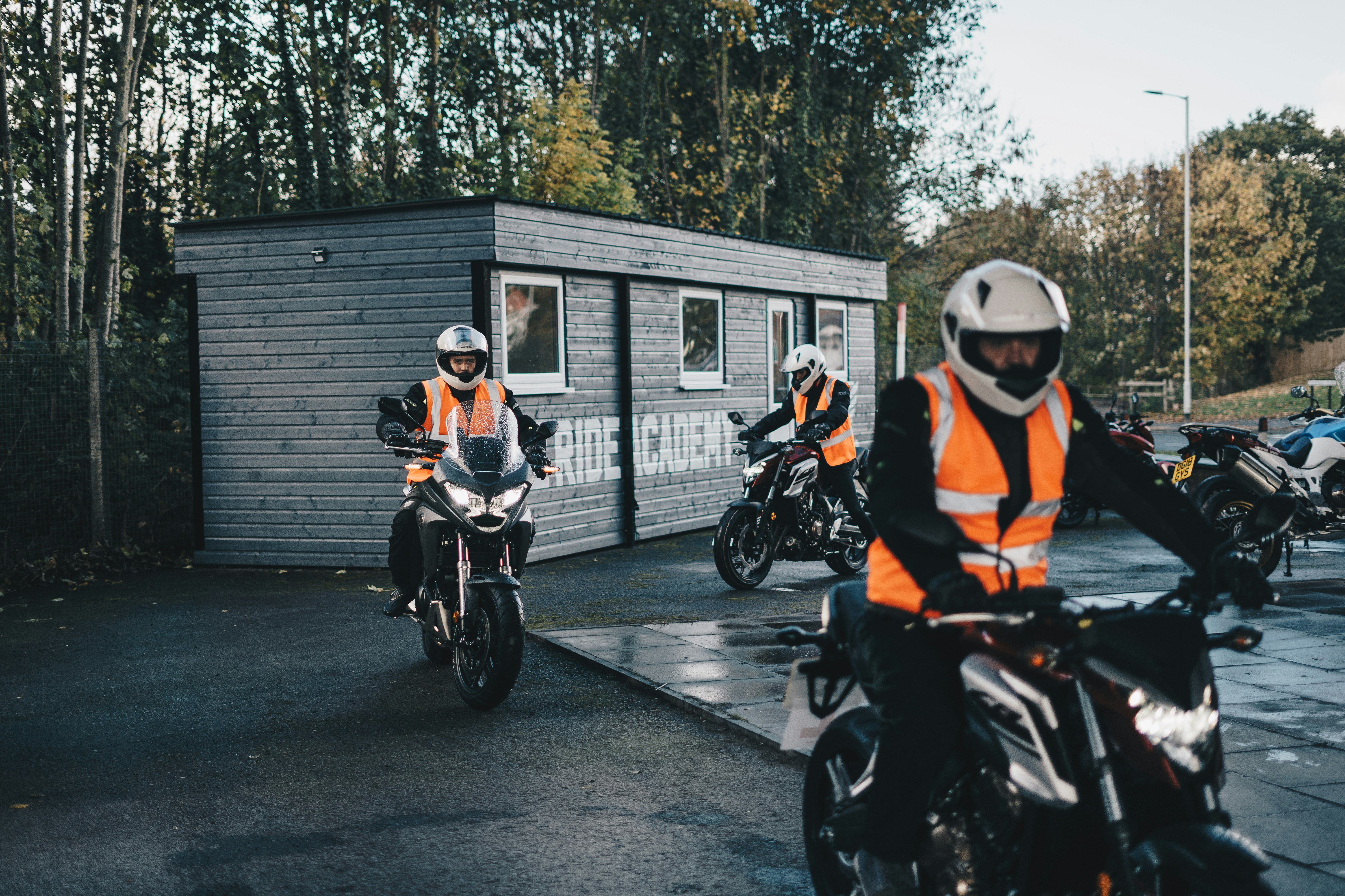 Motorrad-Kurventraining am Heidbergring - Gift Image