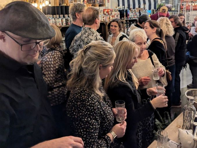 HdM Köln - Schwarz-Wein Tasting mit Geheimstation - Haus der Manufakturen - Image 3