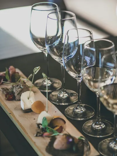 Sekt- & Weinverkostung mit Tapas - Gift Image