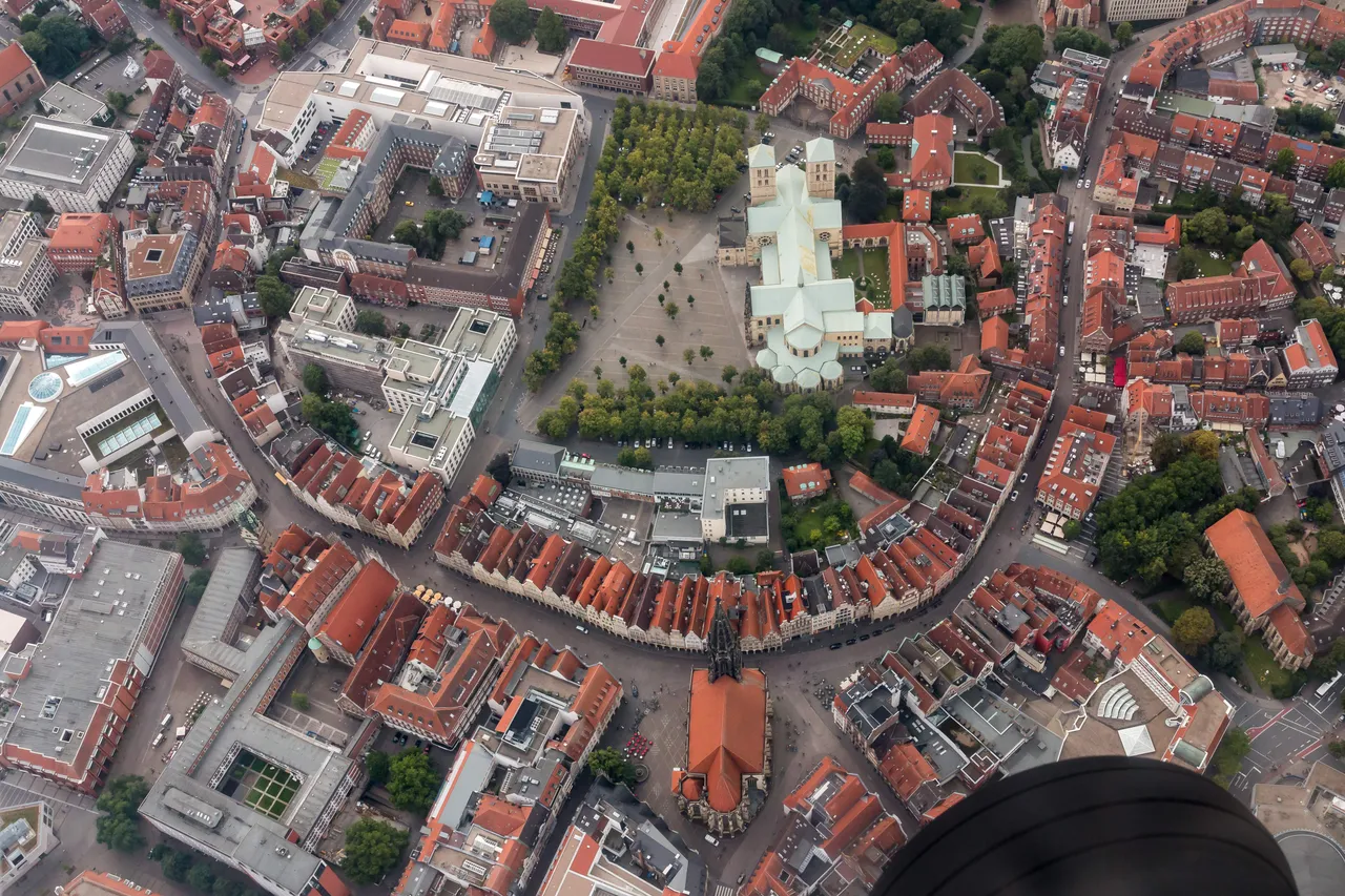 Münster : 30 min Sightseeing Flight - Image 1